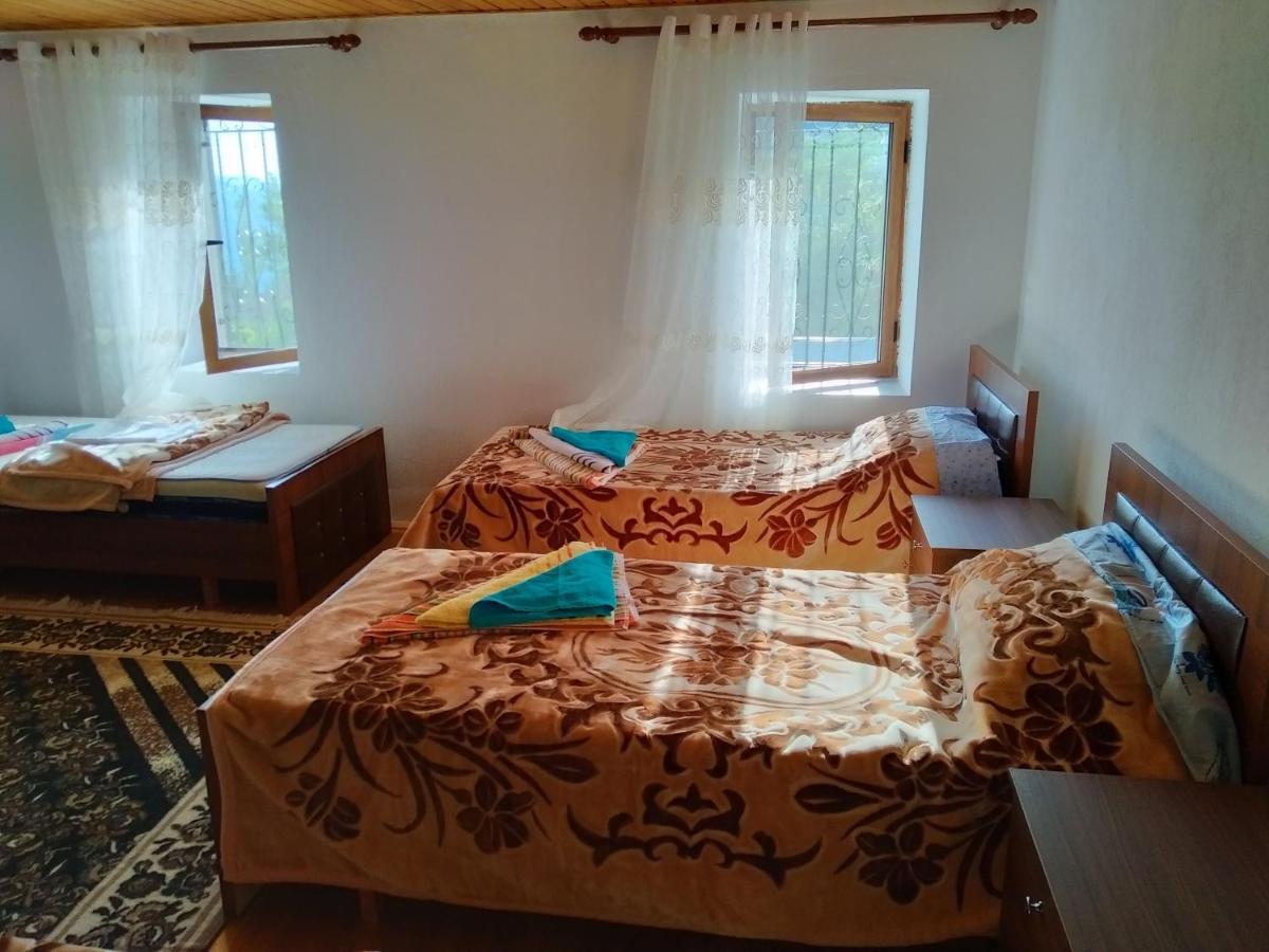 Fshat Guesthouse Shtini מראה חיצוני תמונה